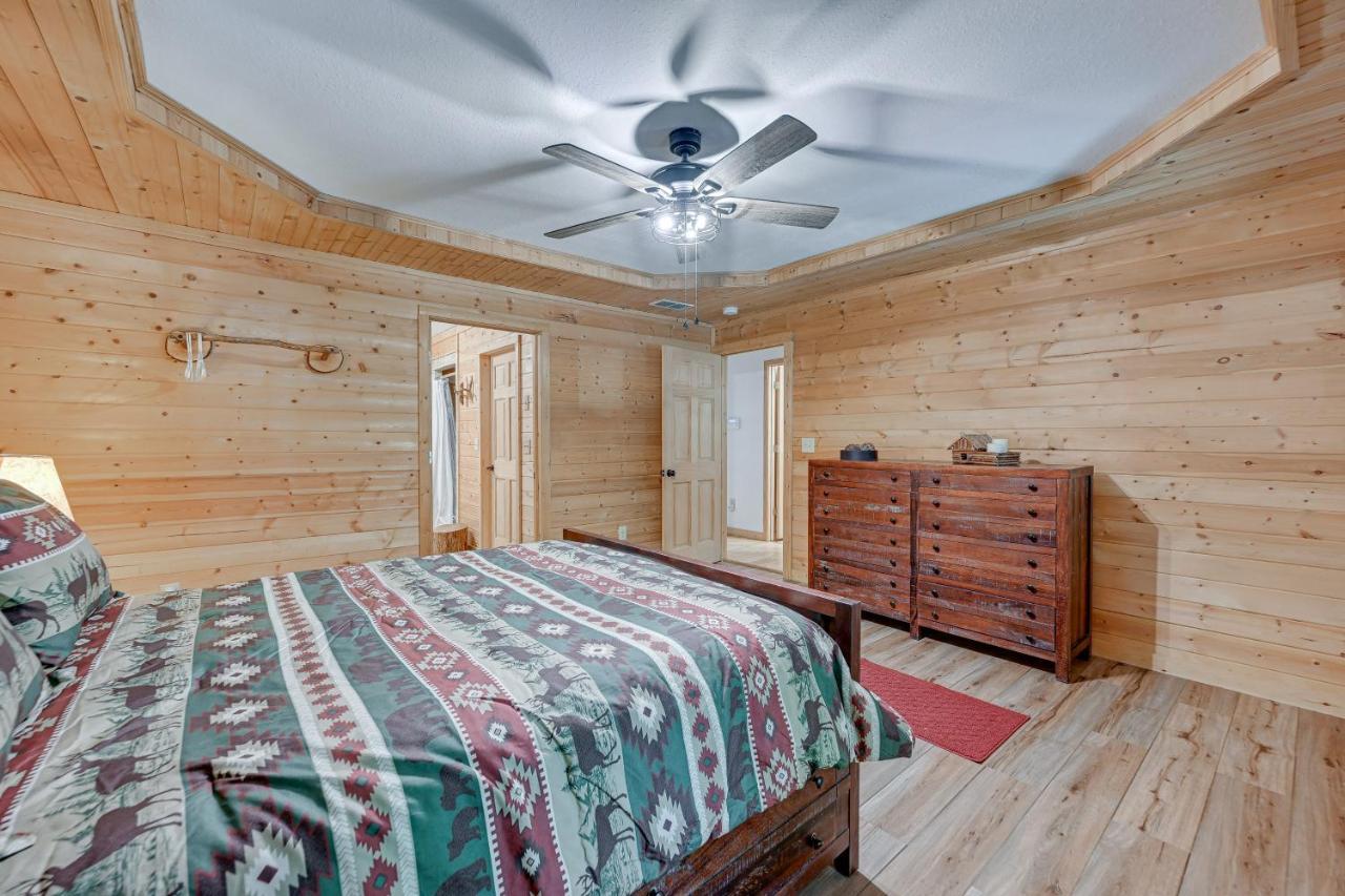 Smoky Mountain Cabin With Camping Area And Fire Pit! 위티어 외부 사진